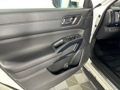 2023 Nissan Pathfinder SV Premium Package