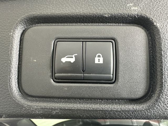 2023 Nissan Pathfinder SV Premium Package