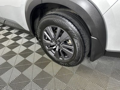 2023 Nissan Pathfinder SV Premium Package