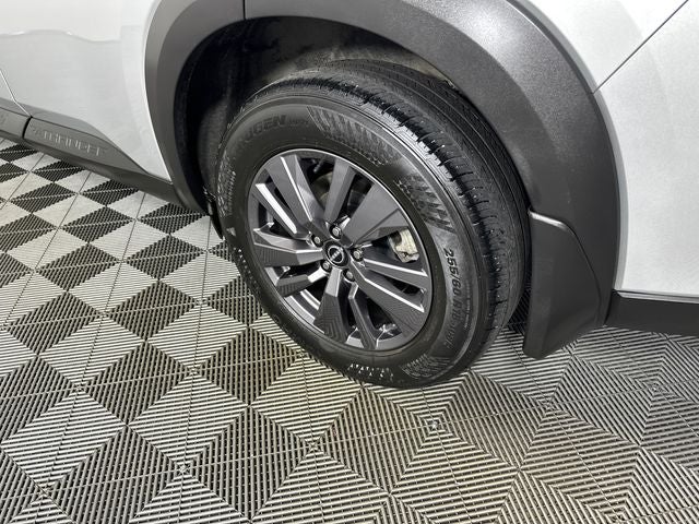 2023 Nissan Pathfinder SV Premium Package