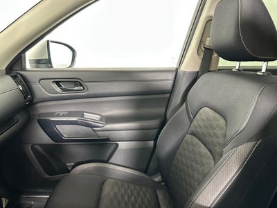 2023 Nissan Pathfinder SV Premium Package