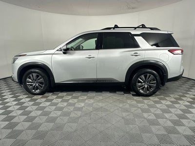 2023 Nissan Pathfinder SV Premium Package