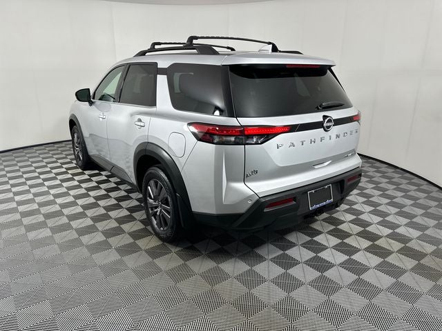 2023 Nissan Pathfinder SV Premium Package
