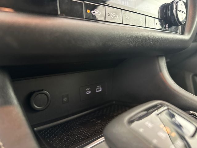 2022 Nissan Pathfinder SL Premium Package