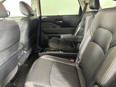 2022 Nissan Pathfinder SL Premium Package
