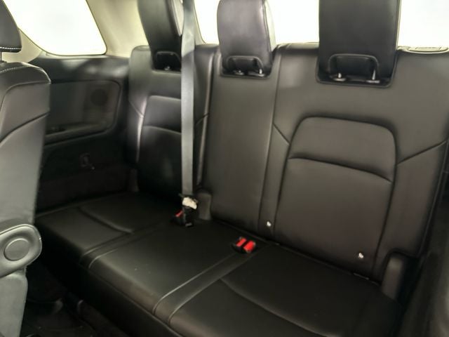 2022 Nissan Pathfinder SL Premium Package