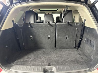 2022 Nissan Pathfinder SL Premium Package