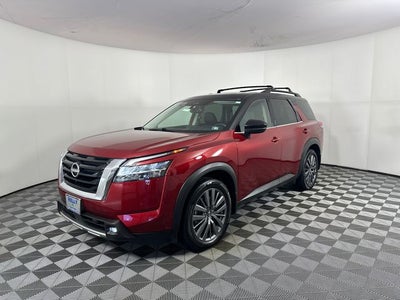 2022 Nissan Pathfinder SL Premium Package