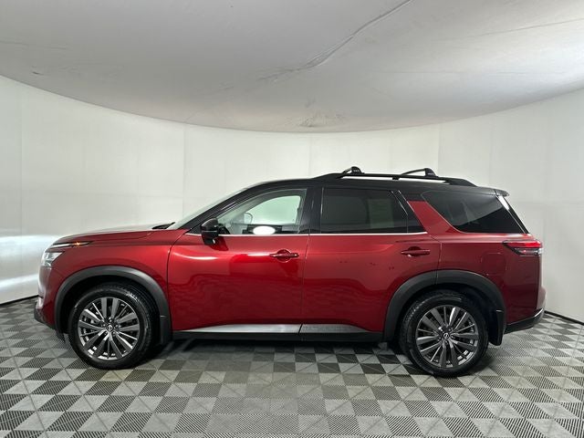 2022 Nissan Pathfinder SL Premium Package