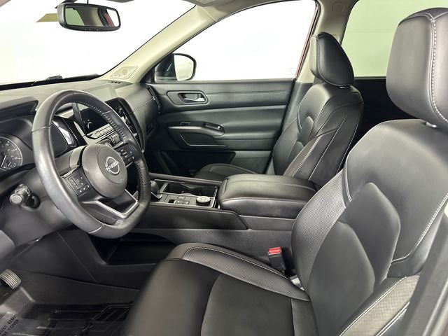 2022 Nissan Pathfinder SL Premium Package