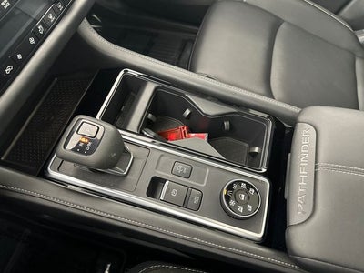 2023 Nissan Pathfinder SL Premium Package