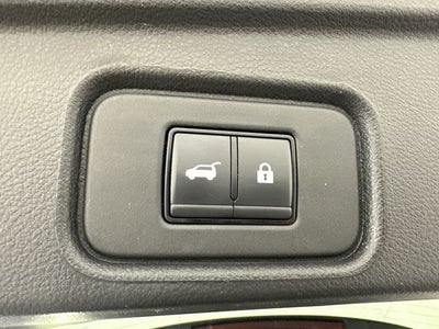 2023 Nissan Pathfinder SL Premium Package