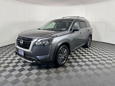 2023 Nissan Pathfinder SL Premium Package