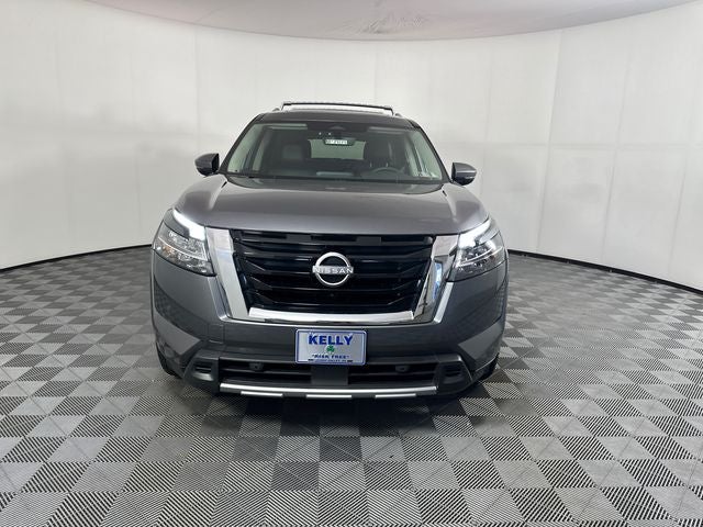 2023 Nissan Pathfinder SL Premium Package