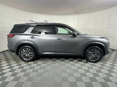 2023 Nissan Pathfinder SL Premium Package