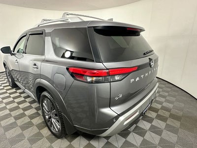 2023 Nissan Pathfinder SL Premium Package