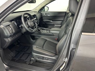 2023 Nissan Pathfinder SL Premium Package