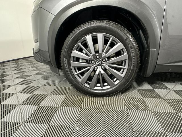 2023 Nissan Pathfinder SL Premium Package