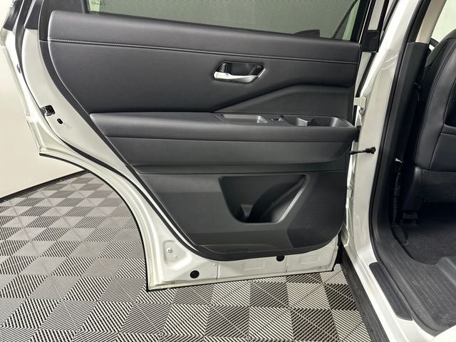 2023 Nissan Pathfinder SL Premium Package