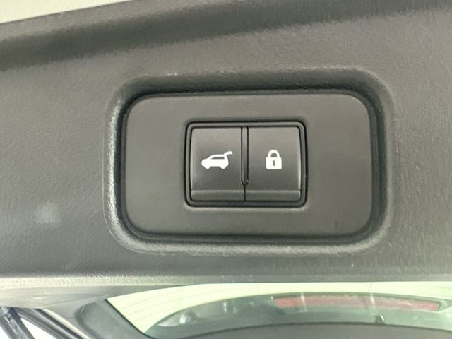 2023 Nissan Pathfinder SL Premium Package