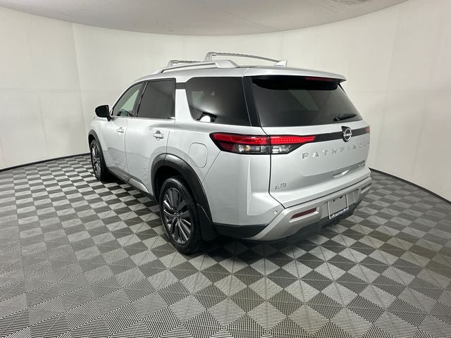 2023 Nissan Pathfinder SL Premium Package