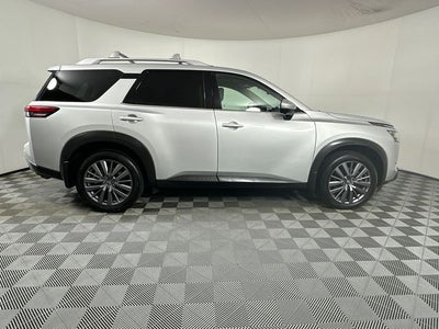 2023 Nissan Pathfinder SL Premium Package
