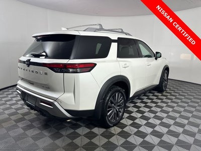 2023 Nissan Pathfinder SL Premium Package