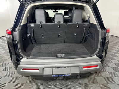 2023 Nissan Pathfinder SL Premium Package