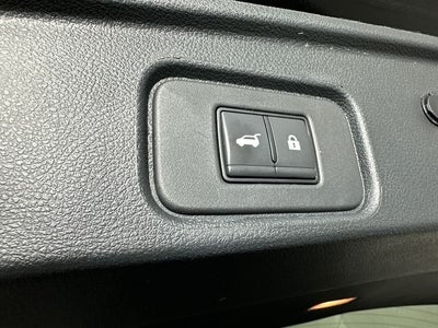 2023 Nissan Pathfinder SL Premium Package