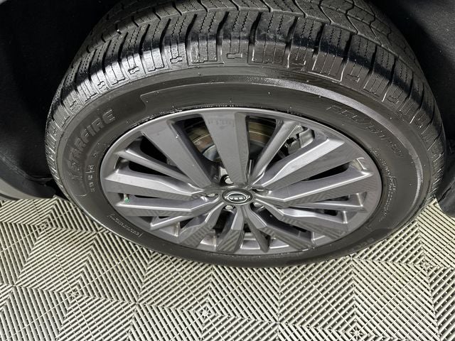 2023 Nissan Pathfinder SL Premium Package