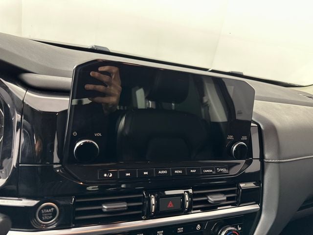 2023 Nissan Pathfinder SL Premium Package