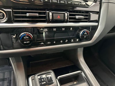 2023 Nissan Pathfinder SL Premium Package