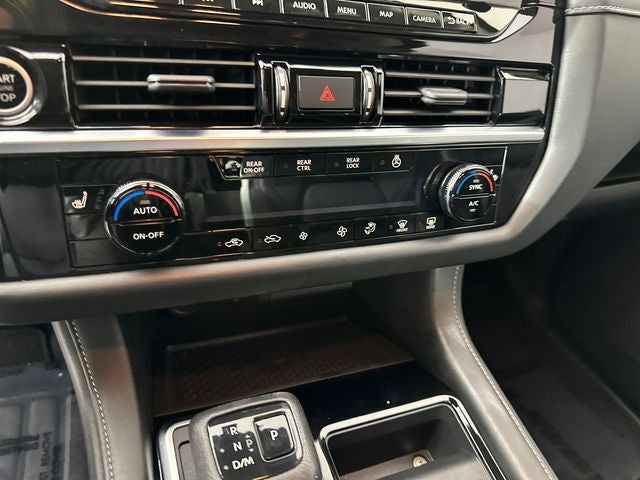 2023 Nissan Pathfinder SL Premium Package