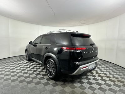 2023 Nissan Pathfinder SL Premium Package