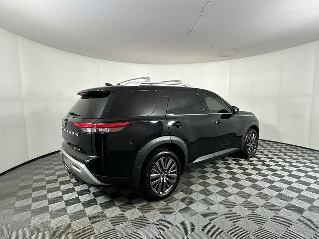 2023 Nissan Pathfinder SL Premium Package