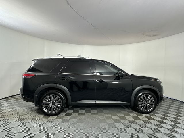 2023 Nissan Pathfinder SL Premium Package