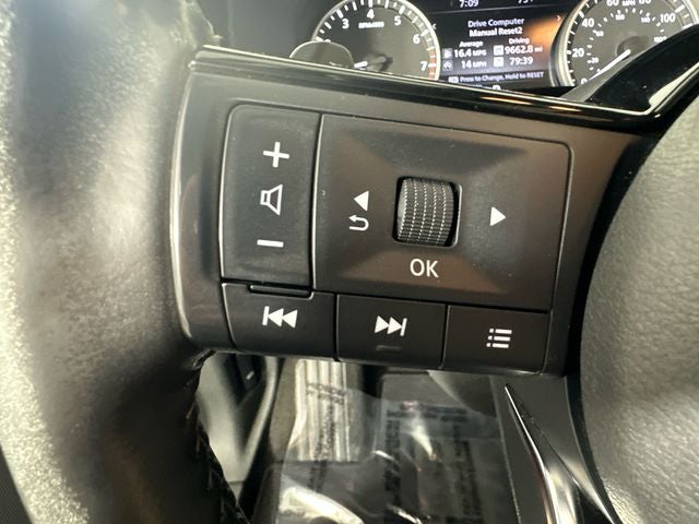 2023 Nissan Pathfinder SL Premium Package