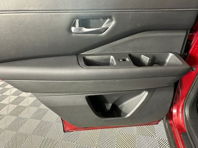 2023 Nissan Pathfinder SL Premium Package