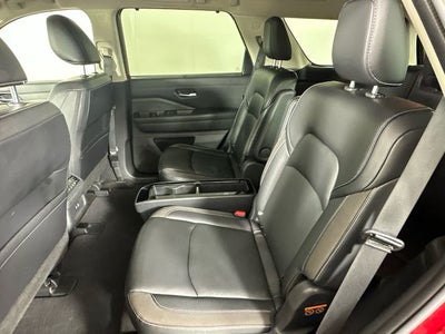 2023 Nissan Pathfinder SL Premium Package