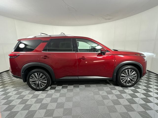 2023 Nissan Pathfinder SL Premium Package