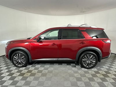 2023 Nissan Pathfinder SL Premium Package