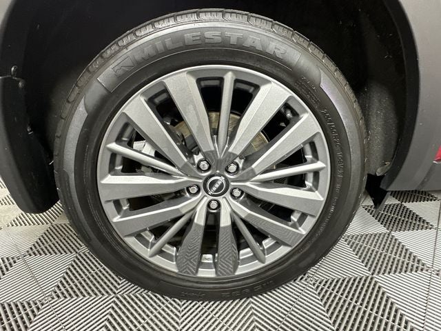 2023 Nissan Pathfinder SL Premium Package