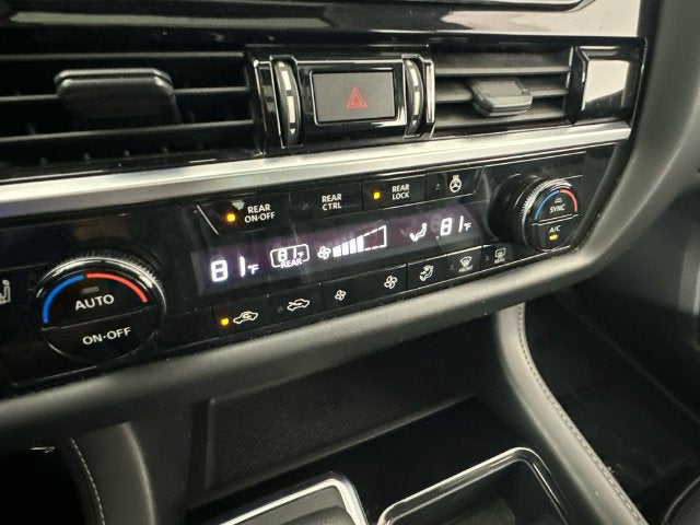 2023 Nissan Pathfinder SL Premium Package