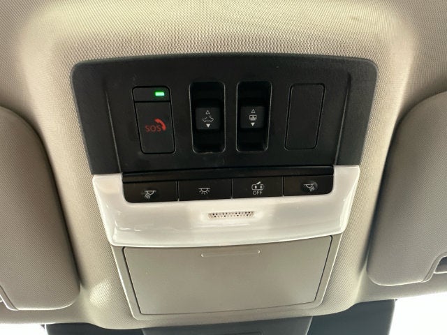 2023 Nissan Pathfinder SL Premium Package