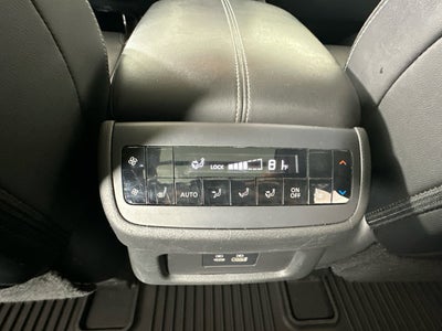 2023 Nissan Pathfinder SL Premium Package