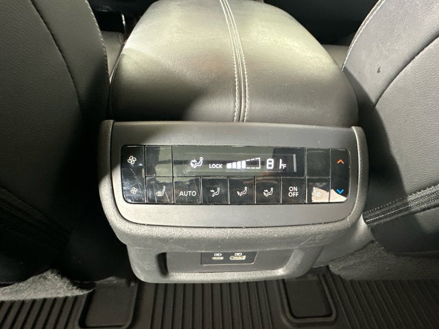 2023 Nissan Pathfinder SL Premium Package