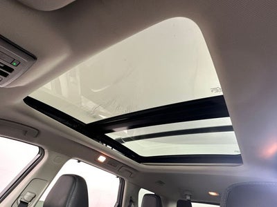 2023 Nissan Pathfinder SL Premium Package