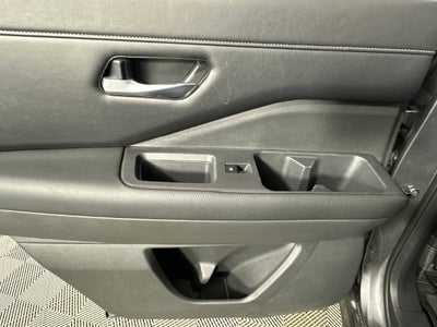 2023 Nissan Pathfinder SL Premium Package