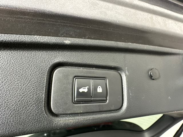 2023 Nissan Pathfinder SL Premium Package