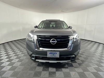 2023 Nissan Pathfinder SL Premium Package